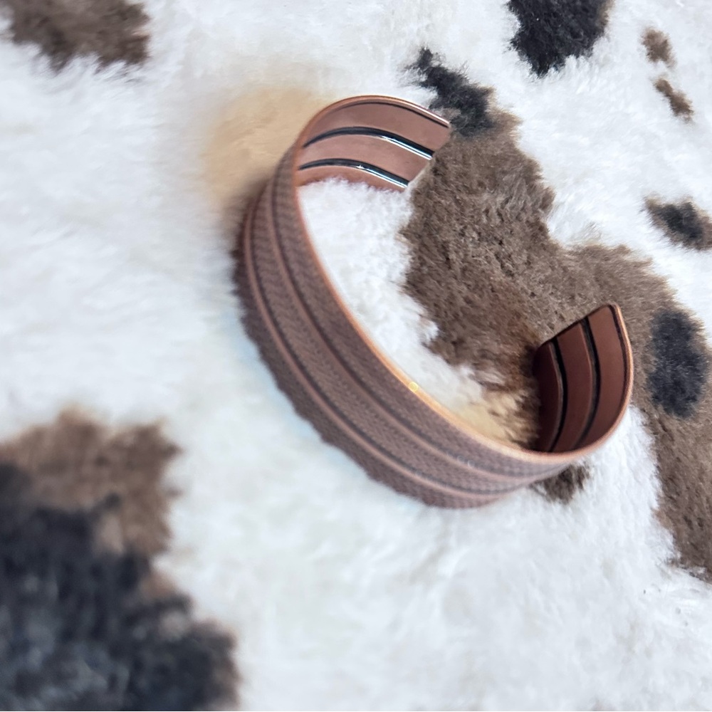 Elegant Brown Women's Bracelet